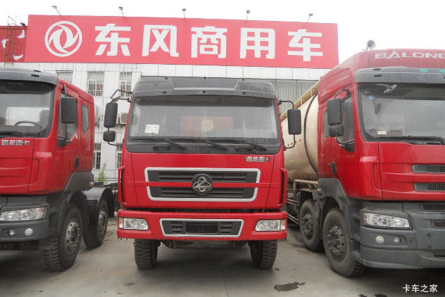 东风柳汽 乘龙 200马力 6X2 5.6米自卸车底盘