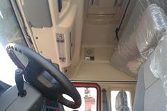 东风柳汽 霸龙507重卡 310马力 8X4 9.5米栏板载货车(LZ1244PEL)