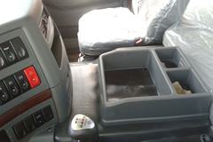 东风柳汽 霸龙507重卡 310马力 8X4 9.5米栏板载货车(LZ1244PEL)