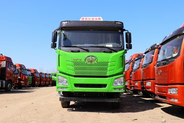 青岛解放 JH6重卡 430马力 8X4 5.8米自卸车