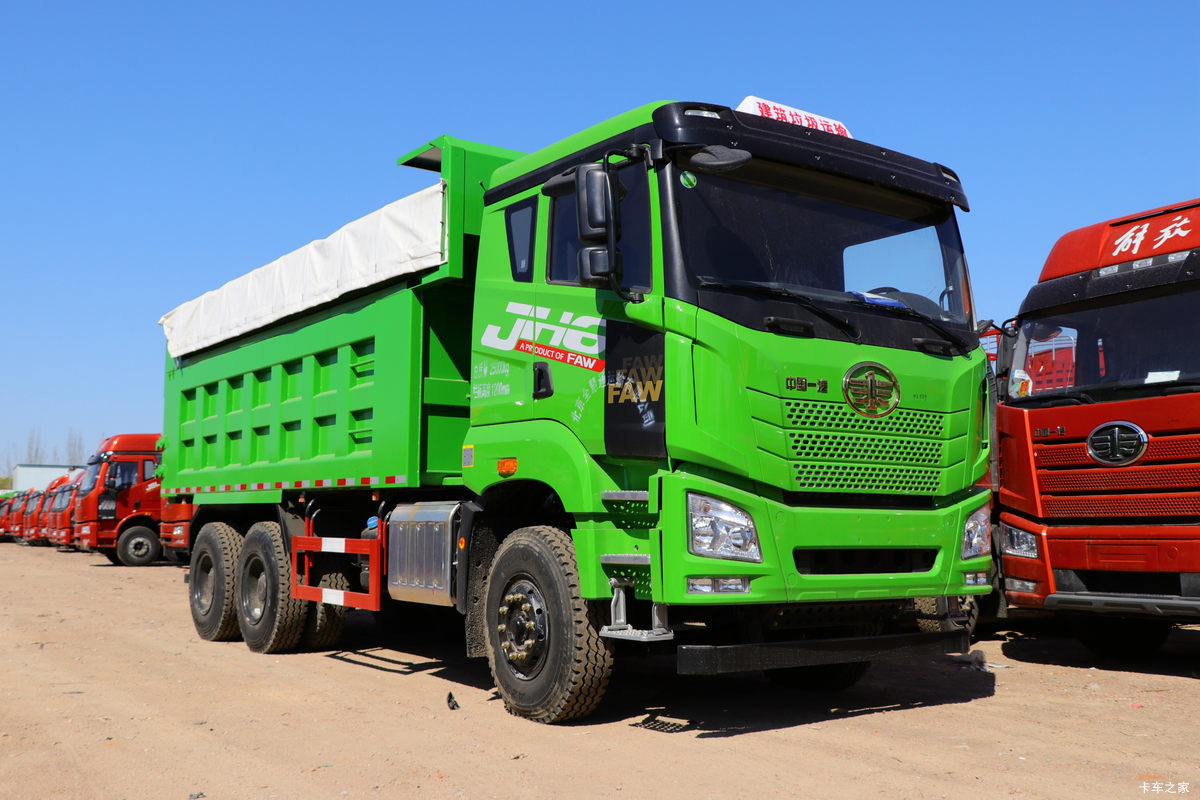 青岛解放 JH6重卡 430马力 6X4 5.6米自卸车(国六)