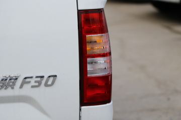 �������� ����F30 2019�� ��׼�� 1.5L���� 116���� ˫�Ŷ����Ƥ��(����)ͼƬ