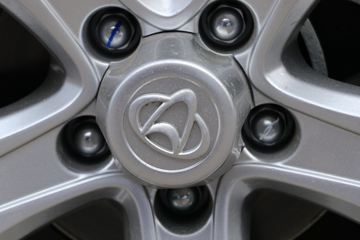 �������� ����F30 2019�� ��׼�� 1.5L���� 116���� ˫�Ŷ����Ƥ��(����)ͼƬ