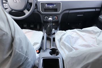 �������� ����F30 2019�� ��׼�� 1.5L���� 116���� ˫�Ŷ����Ƥ��(����)ͼƬ