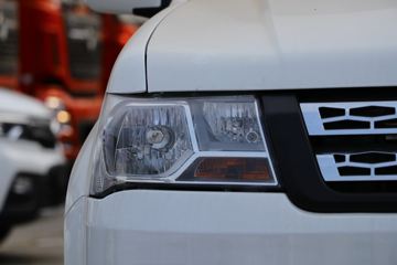 �������� ����F30 2019�� ��׼�� 1.5L���� 116���� ˫�Ŷ����Ƥ��(����)ͼƬ