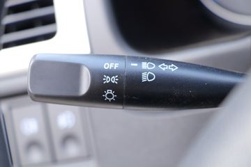 �������� ����F30 2019�� ��׼�� 1.5L���� 116���� ˫�Ŷ����Ƥ��(����)ͼƬ