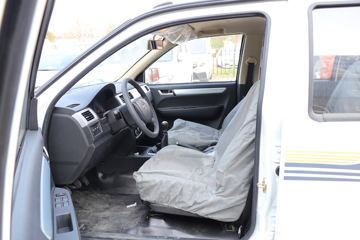 �������� ����F30 2019�� ��׼�� 1.5L���� 116���� ˫�Ŷ����Ƥ��(����)ͼƬ