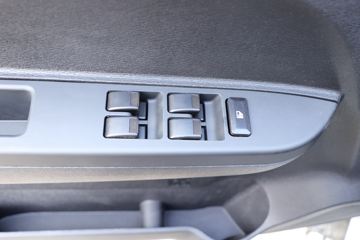 �������� ����F30 2019�� ��׼�� 1.5L���� 116���� ˫�Ŷ����Ƥ��(����)ͼƬ