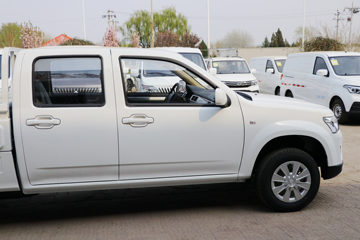 �������� ����F30 1.5L���� 116���� ˫�ų����Ƥ��(����)ͼƬ