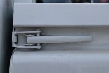 �������� ����F30 1.5L���� 116���� ˫�ų����Ƥ��(����)ͼƬ