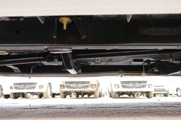 �������� ����F30 1.5L���� 116���� ˫�ų����Ƥ��(����)ͼƬ