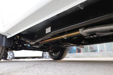 �������� ����F30 1.5L���� 116���� ˫�ų����Ƥ��(����)ͼƬ