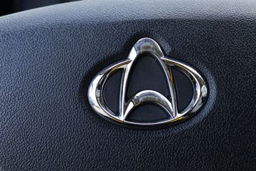 �������� ����F30 1.5L���� 116���� ˫�ų����Ƥ��(����)ͼƬ