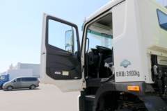福田 欧曼GTL 360马力 8X4 7.7方混凝土搅拌车(雷萨牌)(BJ5319GJB-6C)