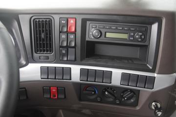 �������� ����H5�п� ��ͨ�� 200���� 4X2 6.8����ʽ�ػ���ͼƬ