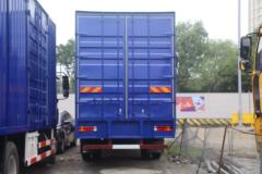 东风柳汽 乘龙H5中卡 绿通版 200马力 4X2 6.8米厢式载货车(LZ5180XXYM3AB)