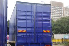 东风柳汽 乘龙H5中卡 绿通版 200马力 4X2 6.8米厢式载货车(LZ5180XXYM3AB)