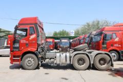 一汽解放 新J6P重卡 质惠版 运煤款 380马力 6X4牵引车(国六)(CA4250P66K25T1E6)