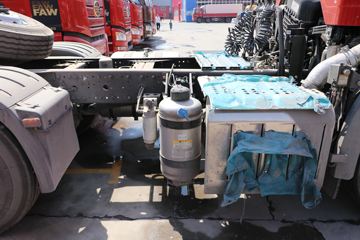 һ����� ��J6P�ؿ� �ʻݰ� ��ú�� 380���� 6X4ǣ����(����)(CA4250P66K25T1E6)ͼƬ