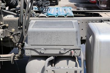 һ����� ��J6P�ؿ� �ʻݰ� ��ú�� 380���� 6X4ǣ����(����)(CA4250P66K25T1E6)ͼƬ