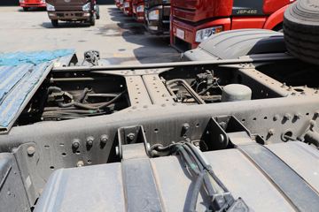 һ����� ��J6P�ؿ� �ʻݰ� ��ú�� 380���� 6X4ǣ����(����)(CA4250P66K25T1E6)ͼƬ