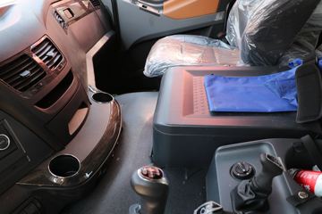 һ����� ��J6P�ؿ� �캽��2.0 ������ 460���� 6X4ǣ����(����)(CA4250P66K25T1E6)ͼƬ