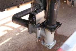 解放J6L&nbsp;洒水车/喷洒车底盘图片