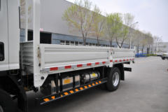 凯马 凯捷M3 高配版 110马力 4.2米单排栏板轻卡(KMC1042A33D5)