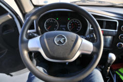 凯马 锐航X1 高配版 1.5L 113马力 汽油 3.6米单排厢式微卡(国六)(KMC5031XXYQ318D6)