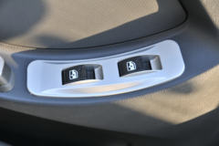 凯马 锐航X1 高配版 1.5L 113马力 汽油 3.6米单排厢式微卡(国六)(KMC5031XXYQ318D6)