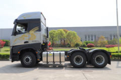 一汽凌河 沪尊S200重卡 先锋版 500马力 6X4 牵引车(CAL4253C4F4E5)