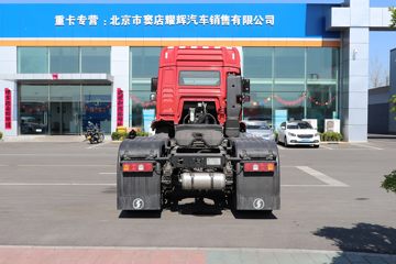 陕汽重卡 德龙新M3000 轻量化版 460马力 6X4牵引车(国六)(SX4259MD4Q1)外观图片