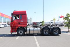 陕汽重卡 德龙新M3000 轻量化版 460马力 6X4牵引车(国六)(SX4259MD4Q1)
