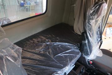 �������ó� �����콢KX 2020�� 560���� 6X4ǣ����(DFH4250CX2)ͼƬ