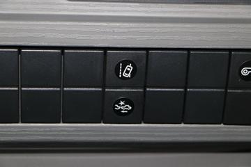 �������ó� �����콢KX 2020�� 560���� 6X4ǣ����(DFH4250CX2)ͼƬ