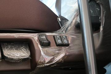 �������ó� �����콢KX 2020�� 560���� 6X4ǣ����(DFH4250CX2)ͼƬ