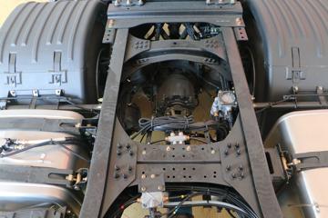 �������ó� �����콢KX 2020�� 560���� 6X4ǣ����(DFH4250CX2)ͼƬ