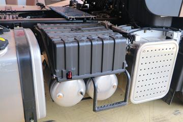 �������ó� �����콢KX 2020�� 560���� 6X4ǣ����(DFH4250CX2)ͼƬ