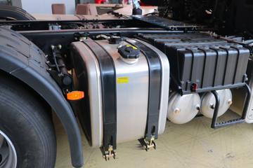 �������ó� �����콢KX 2020�� 560���� 6X4ǣ����(DFH4250CX2)ͼƬ