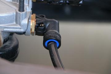 �������ó� �����콢KX 2020�� 560���� 6X4ǣ����(DFH4250CX2)ͼƬ