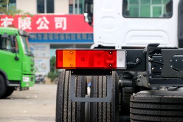 �������� ����H5�п� 270���� 6X2 9.7���Ű���������ʽ�ػ���(��ʿ��8��)ͼƬ