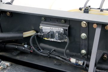 �������� ����H5�п� 270���� 6X2 9.7���Ű���������ʽ�ػ���(��ʿ��8��)ͼƬ