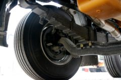 东风柳汽 乘龙H5中卡 270马力 6X2 9.7米排半翼开启厢式载货车(法士特8挡)(LZ5250XYKM5CB)