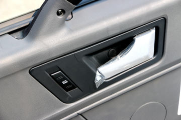 ��� ��VH 220���� 4X2 6.8����ʽ�ػ���(����)(CA5180XXYPK15L2E6A80)ͼƬ