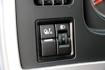 ��� ��VH 220���� 4X2 6.8����ʽ�ػ���(����)(CA5180XXYPK15L2E6A80)ͼƬ