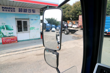 ��� ��VH 220���� 4X2 6.8����ʽ�ػ���(����)(CA5180XXYPK15L2E6A80)ͼƬ