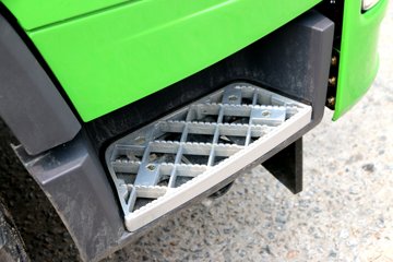 �ൺ��� ��V 220���� 6X2 5.2����ж��ͼƬ