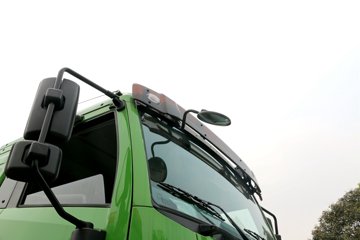 �ൺ��� ��V 220���� 6X2 5.2����ж��ͼƬ