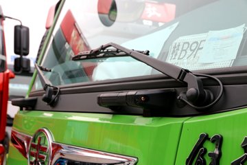 �ൺ��� ��V 220���� 6X2 5.2����ж��ͼƬ