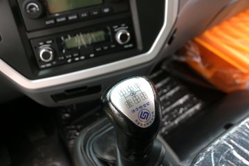 �ൺ��� ��V 220���� 6X2 5.2����ж��ͼƬ